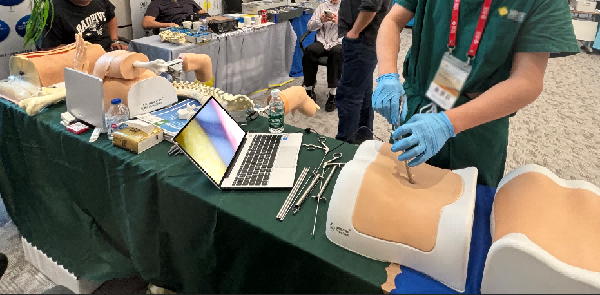 璞临医疗骨科展品.png 璞临医疗骨科展品.png