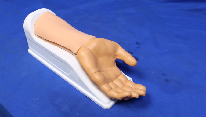 璞临医疗桡动脉穿刺训练模型1.png